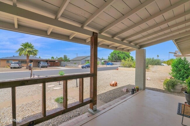 Building Photo - 301 N 87th St