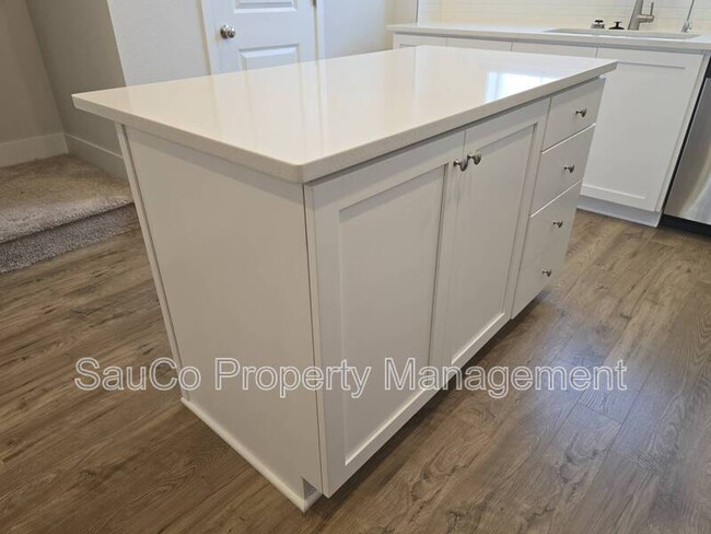 Building Photo - 16063 NW Pristine Ln