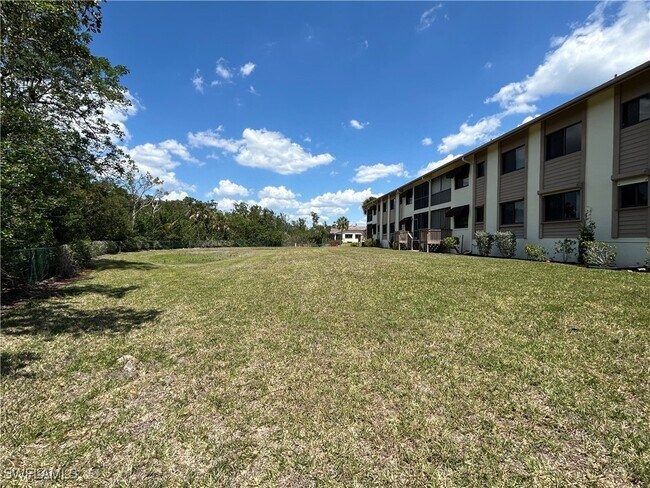 Building Photo - 16540 Heron Coach Way
