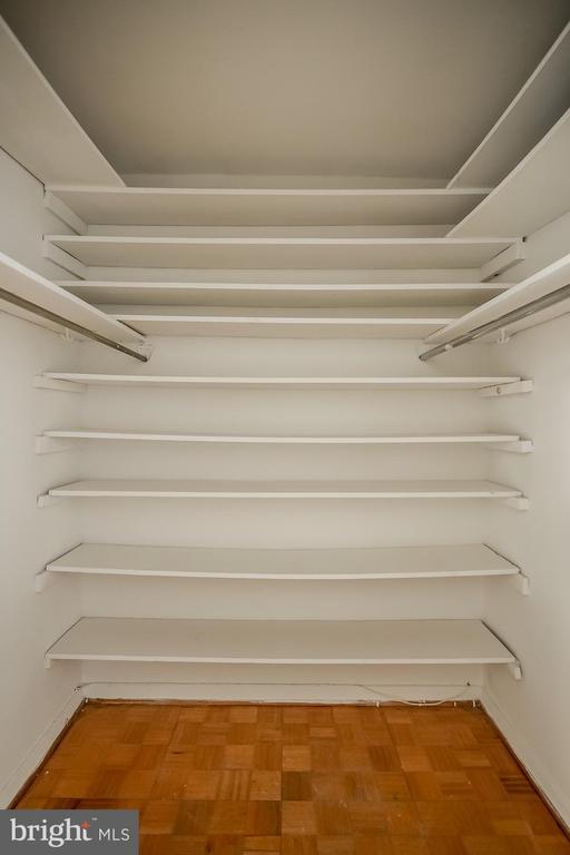 Building Photo - 224 W Rittenhouse Square