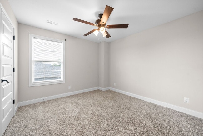 Building Photo - 217 Wexford Wy