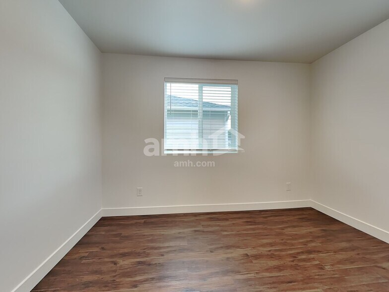 Building Photo - 7917 Selah St SW