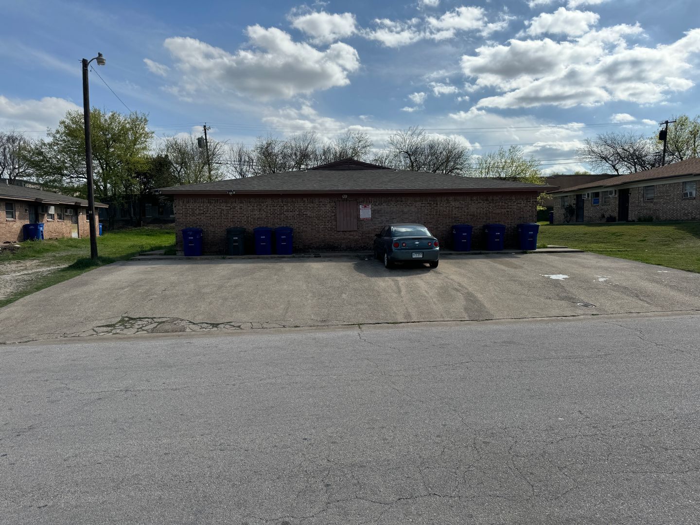 Building Photo - 505 Sunset Ln