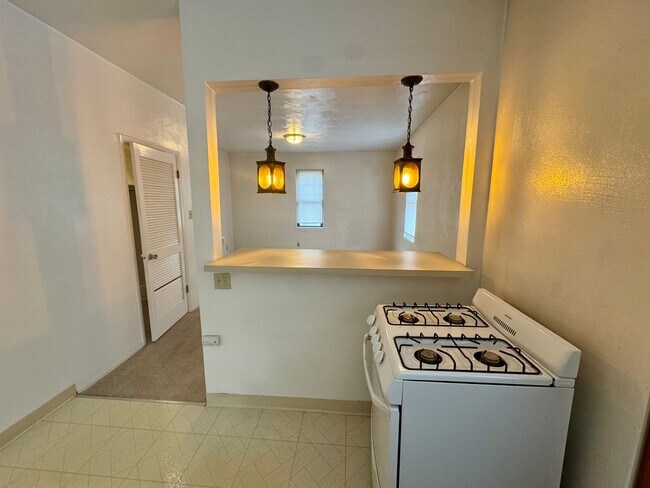 Building Photo - 1939 Crafton Blvd