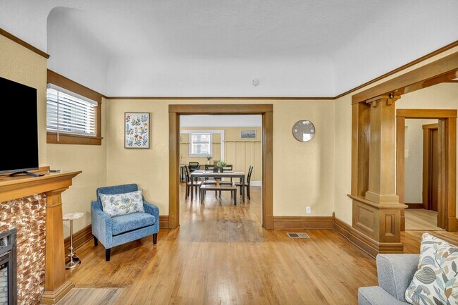 Building Photo - FULLY FURNISHED & BEAUTIFULLY REMODELED CLASSIC HOME NEAR UNR WITH UNBEATABLE I-80 ACCESS