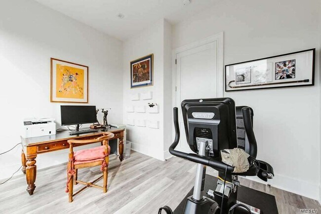 Building Photo - 30 Stewart Ave