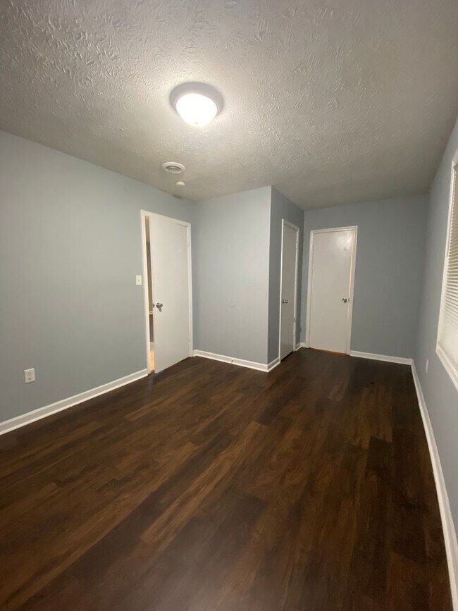 Building Photo - 1629/1631 Beaverdam Rd