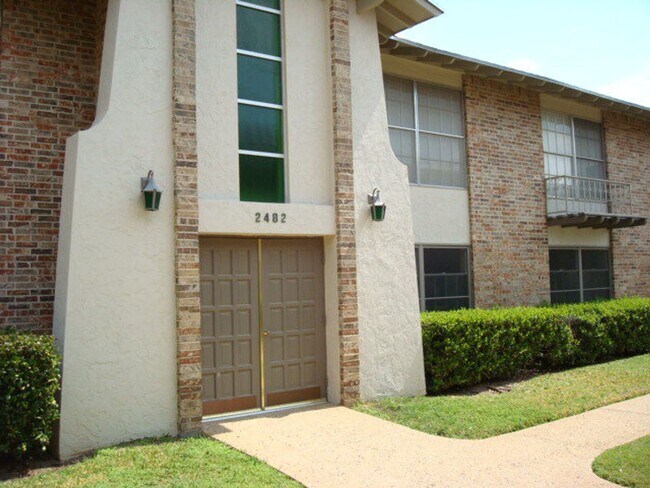 Building Photo - 2482 University Ave