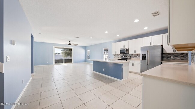 Building Photo - 86578 Lazy Lake Cir