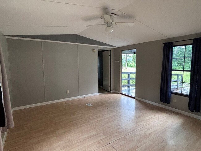 Building Photo - 1562 Whitt Hunt Rd