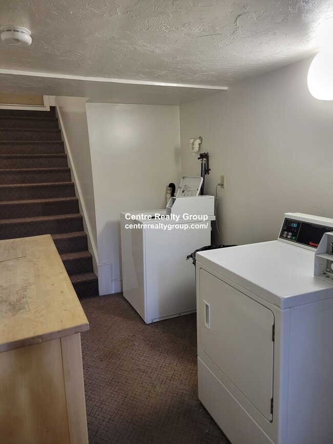 Building Photo - 10 Morgan Pl