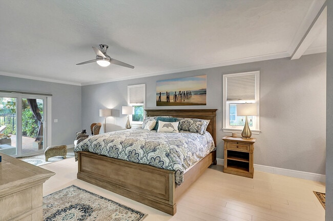 Building Photo - 3271 SE Court Dr