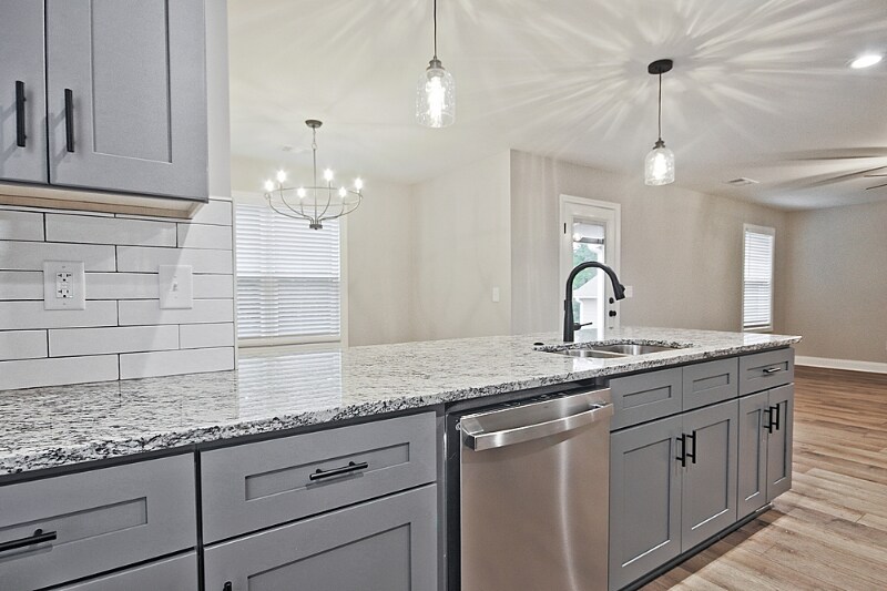 Building Photo - 620 Walnut Woods Dr