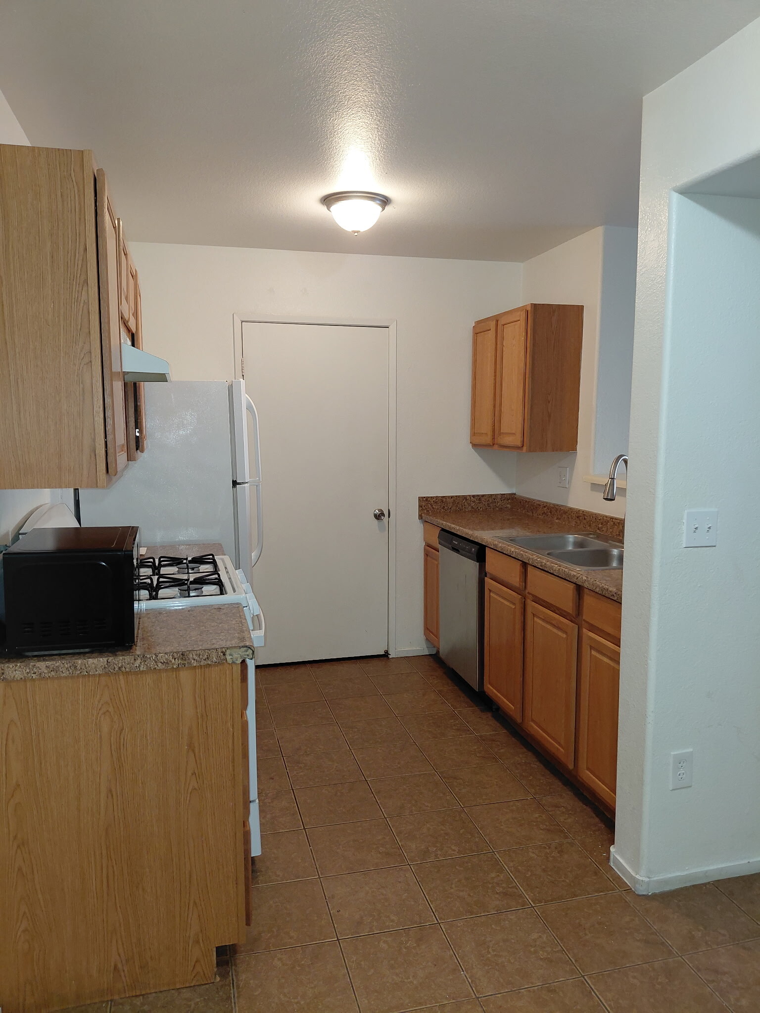 Building Photo - 7885 W Flamingo Rd