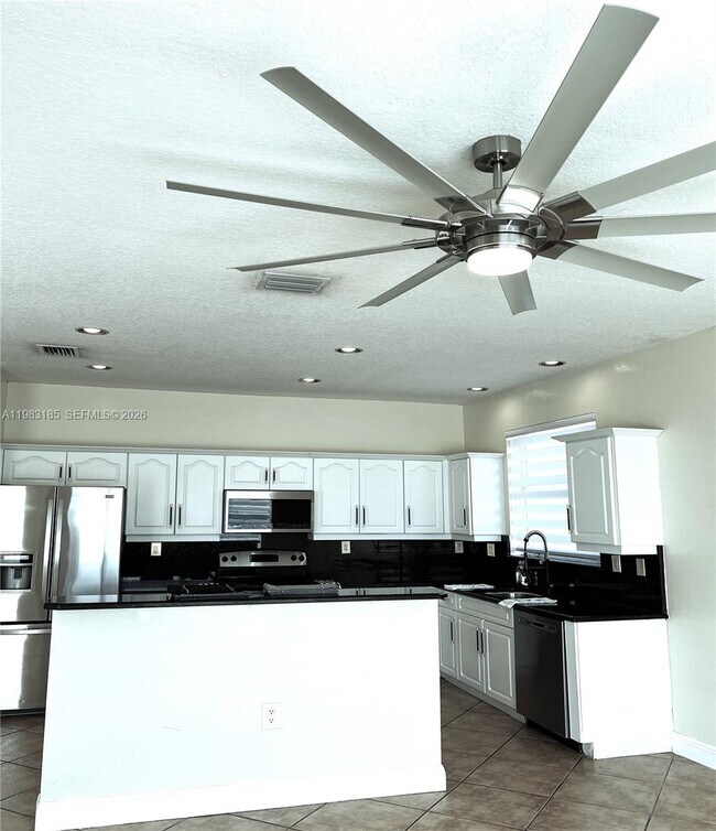 Building Photo - 15840 SW 151st Terrace