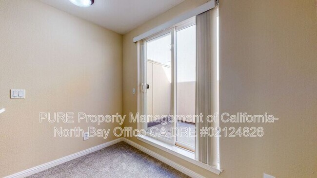 Building Photo - 110 5th St