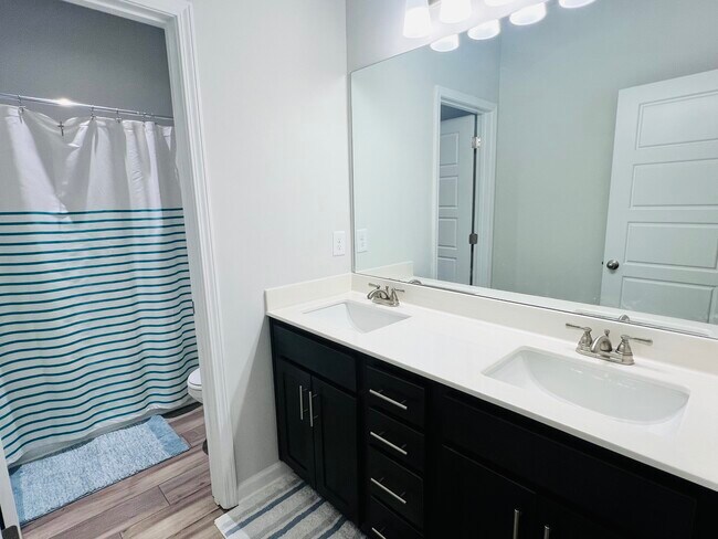 Building Photo - 4088 Brookmont Way