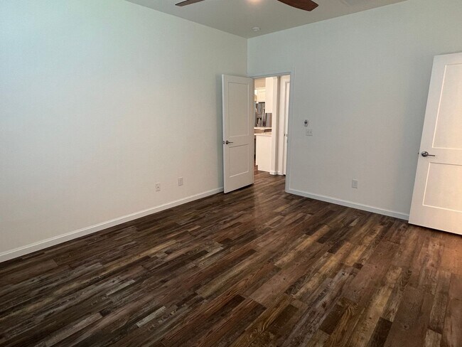 Building Photo - Beautiful 4 Bed, 3 Bath Home In St. James ...