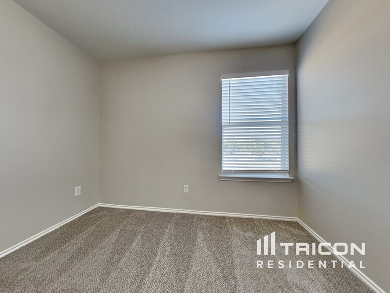 Building Photo - 13007 Lark Point Ct