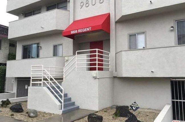 Front of Building - 9808 Regent St
