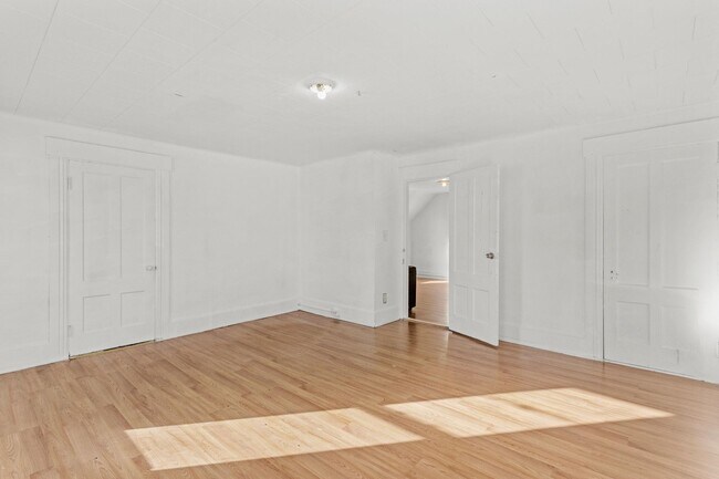 Building Photo - 278 Auburn St