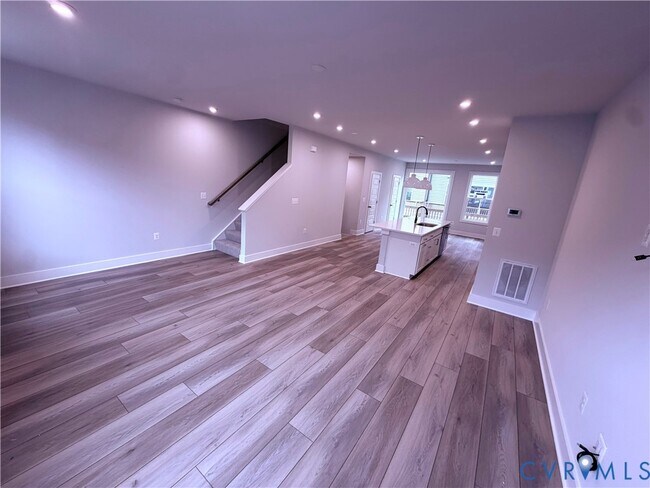 Building Photo - 9453 Alquist St