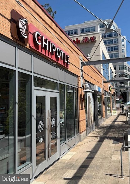 Building Photo - 5500 Friendship Blvd