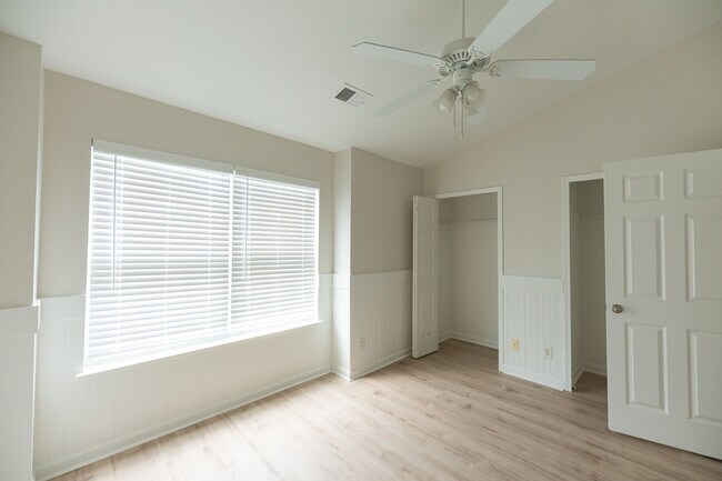Building Photo - 306 Snowy Owl Ct