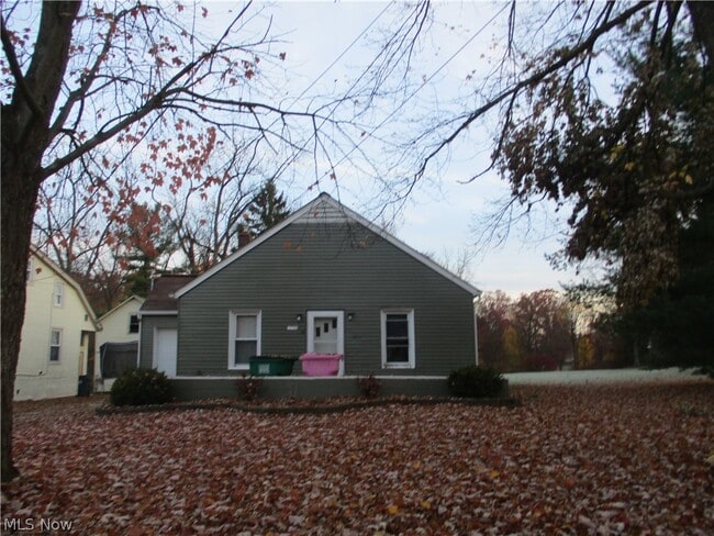 Building Photo - 15794 Grove St