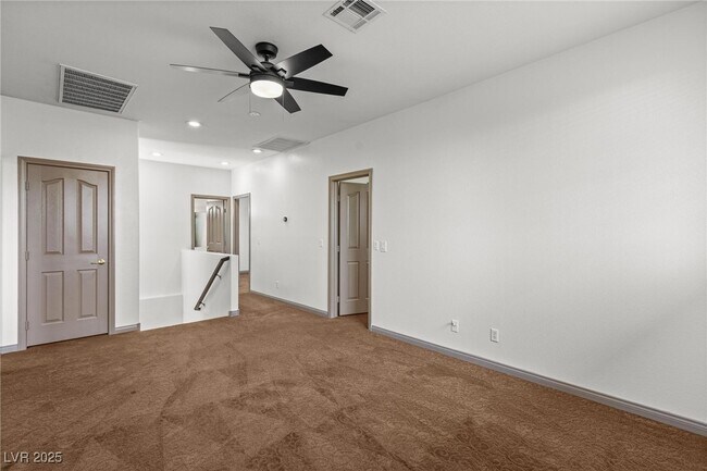 Building Photo - 8009 Clock Tower Ct