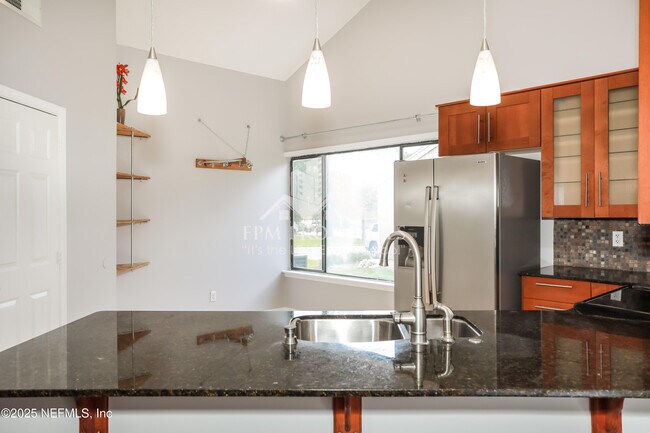 Building Photo - 8038 Loch Lomond Ln