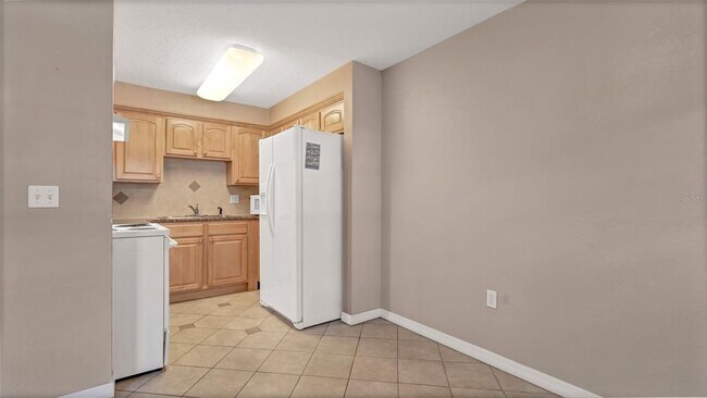 Building Photo - 6100 Gulfport Blvd S