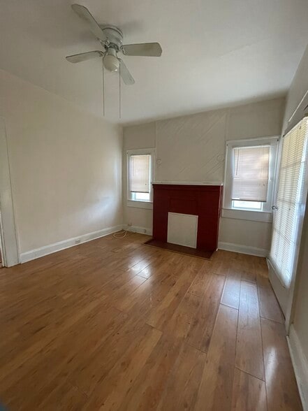 Front room - 218 W Indiana Ave