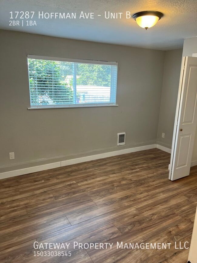 Building Photo - 17287 Hoffman Ave