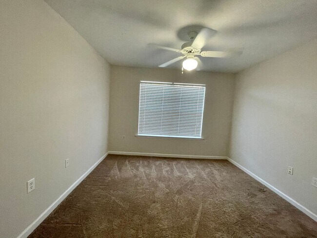 Primary Photo - 1320 Hendrix Rd