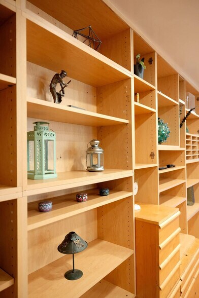 Building Photo - 3148 College Ave