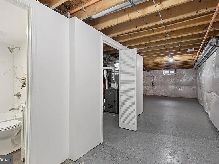 Building Photo - 513 Kintop Rd