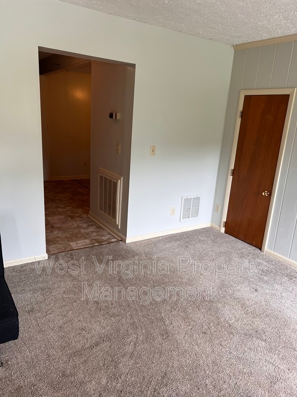 Building Photo - 184 Wyndale Dr