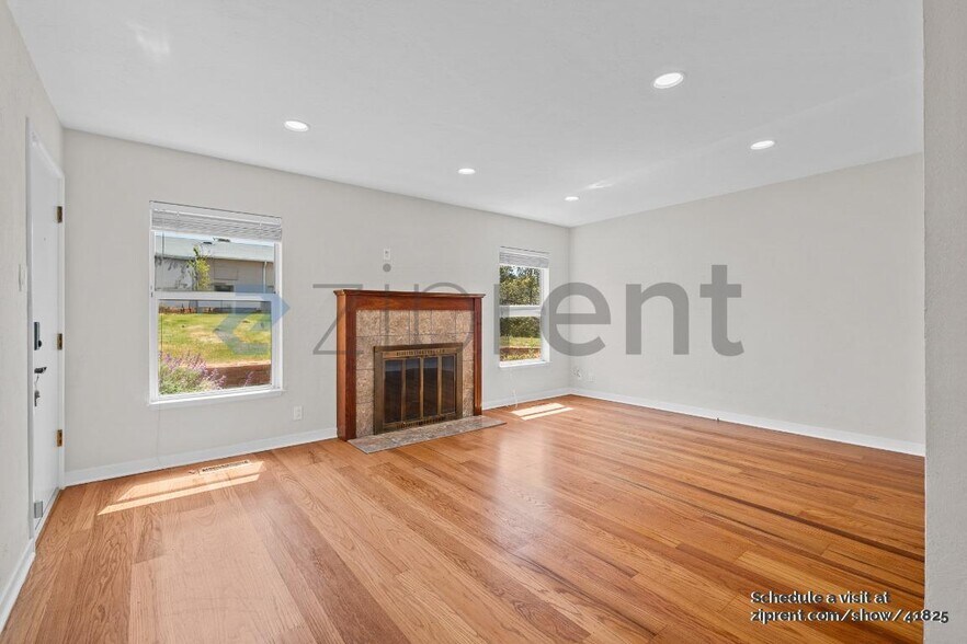 Building Photo - 24139 Zorro Ct