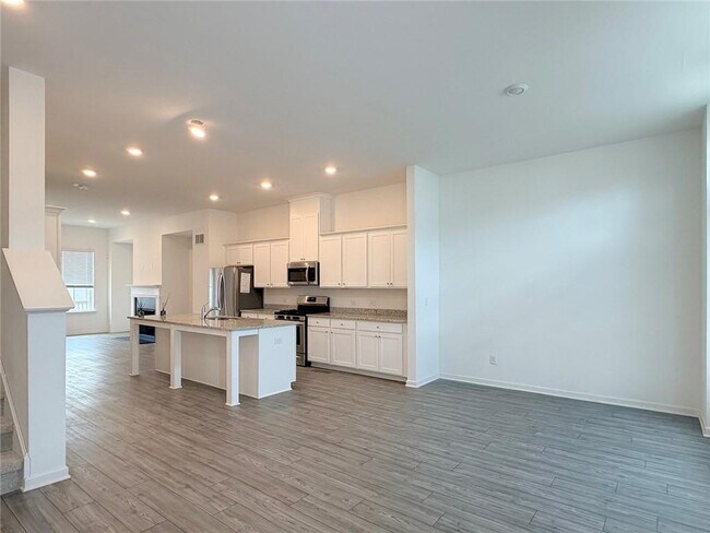 Building Photo - 711 Cordele Ln
