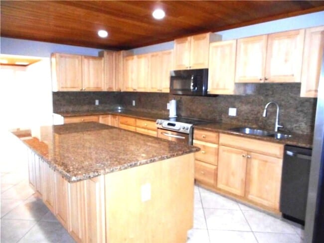 Building Photo - Vero Beach Florida Vero Beach Rent, LLC and Rental Property Management Company