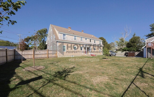 Building Photo - 91 Louis St