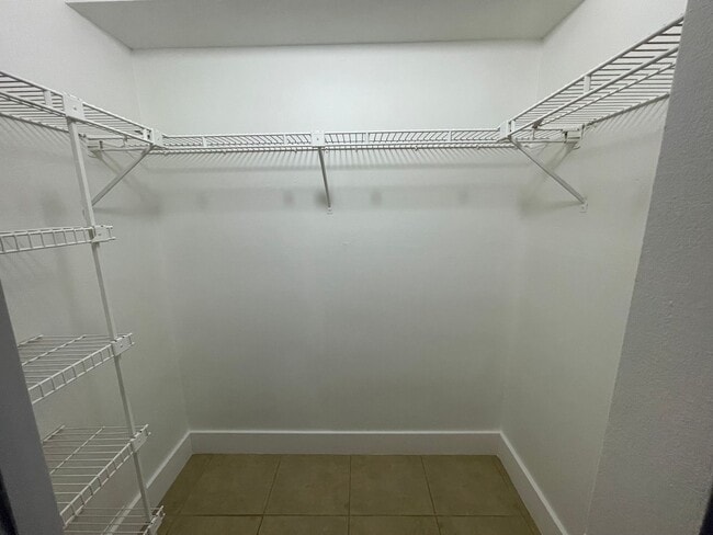 Building Photo - ANNUAL RENTAL - 2 BED / 2 BATH CONDO AT MYSTIC GARDENS