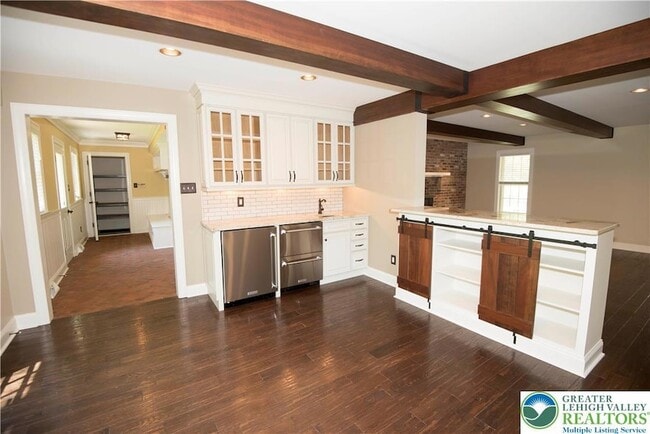 Building Photo - 1528 Wethersfield Dr