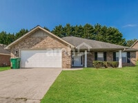 Building Photo - 1245 Edinburgh Dr