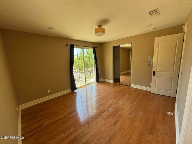 Building Photo - 4960 Chimineas Ave