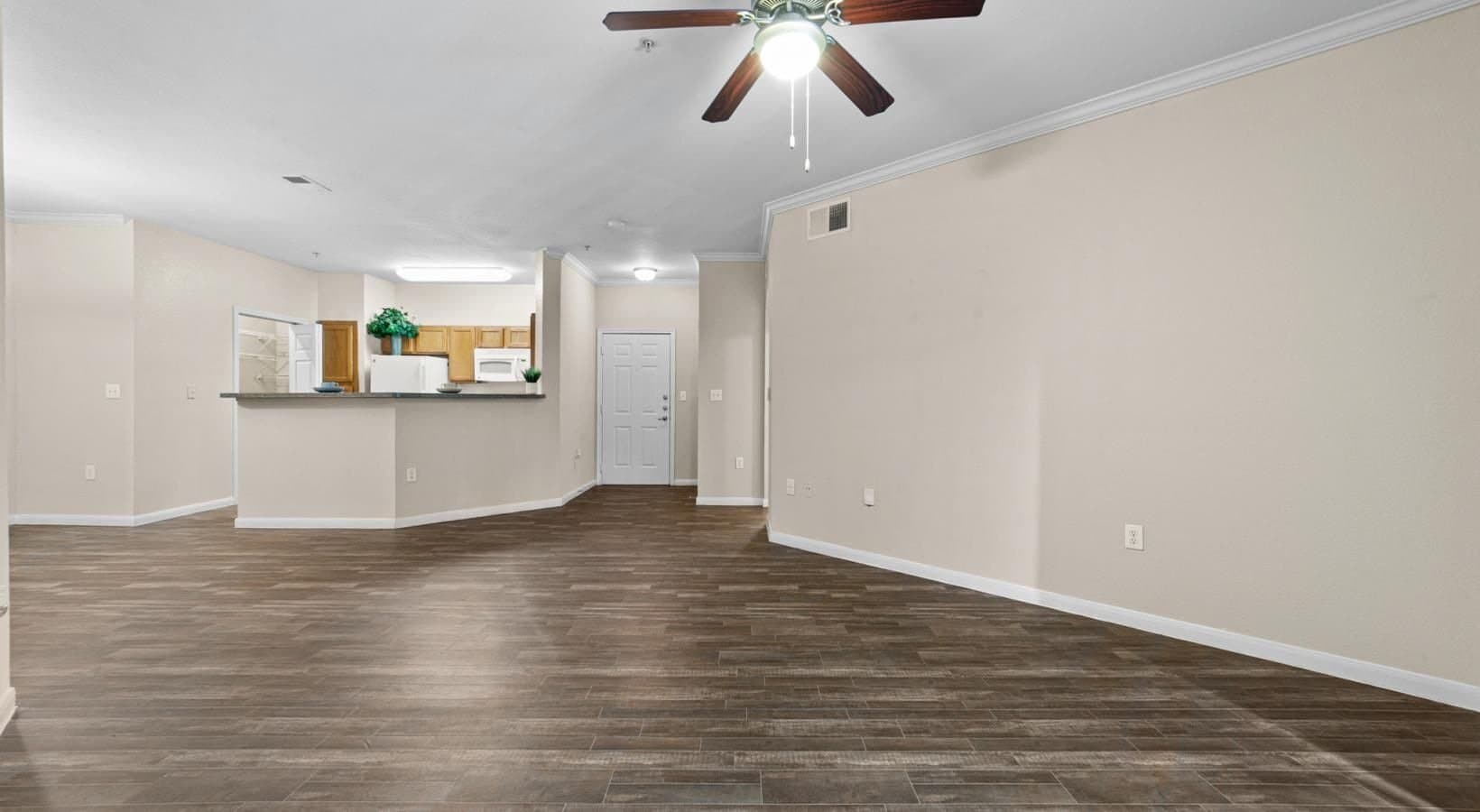 Building Photo - 5720 Forest Park Rd