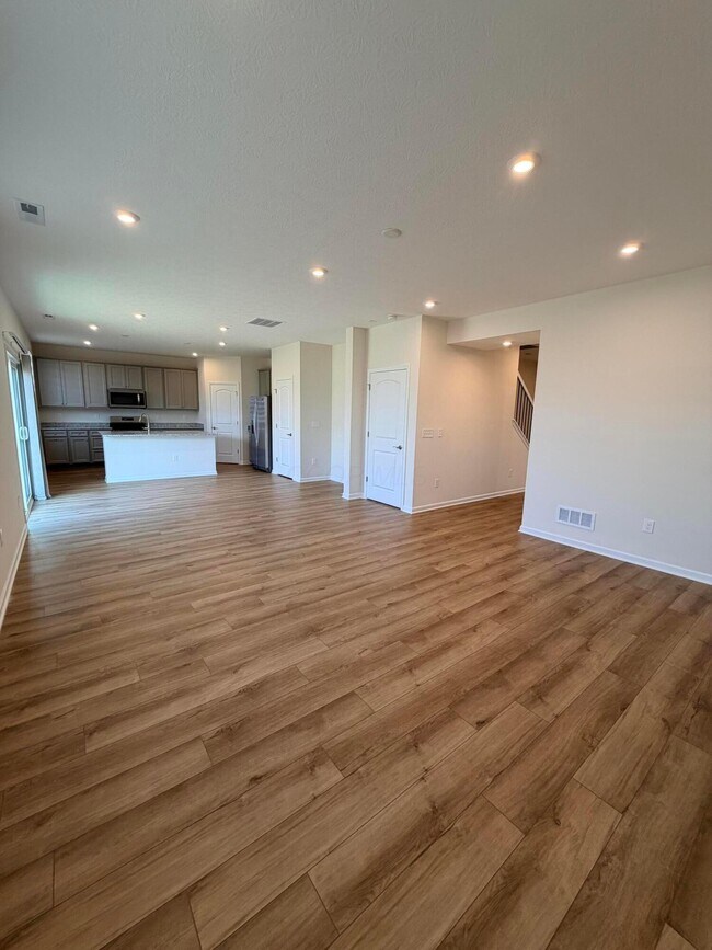 Building Photo - 1315 Red Tail Pl