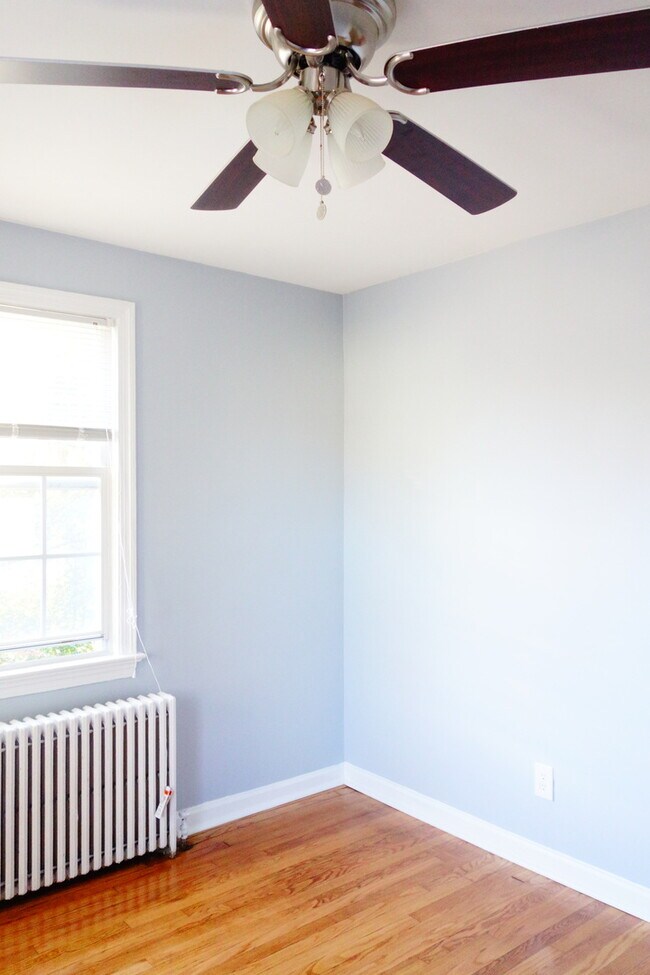 Building Photo - 8007 Garland Ave