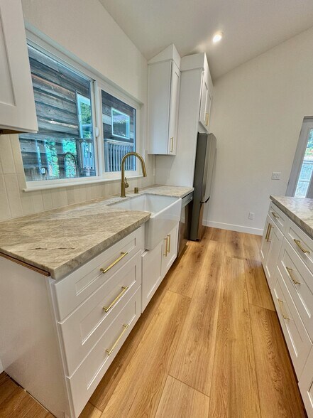 ADU Kitchen - 21 Sierra Ave